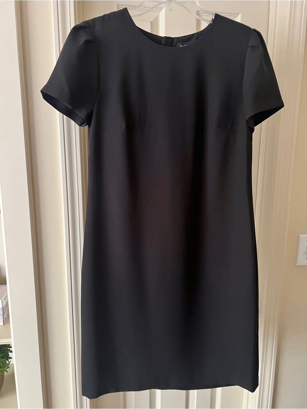 Banana Republic Black Short-Sleeve Shift Midi Dress